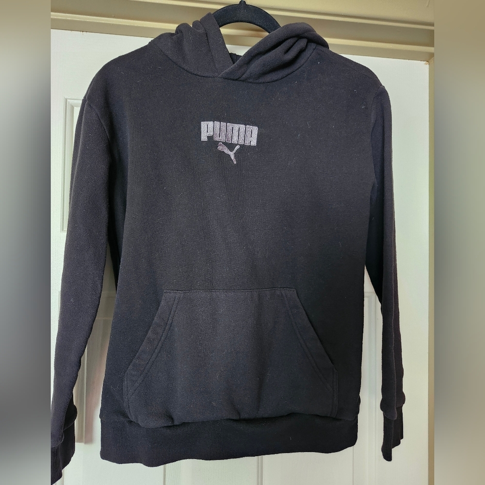Puma boy's black hoodie. Size L